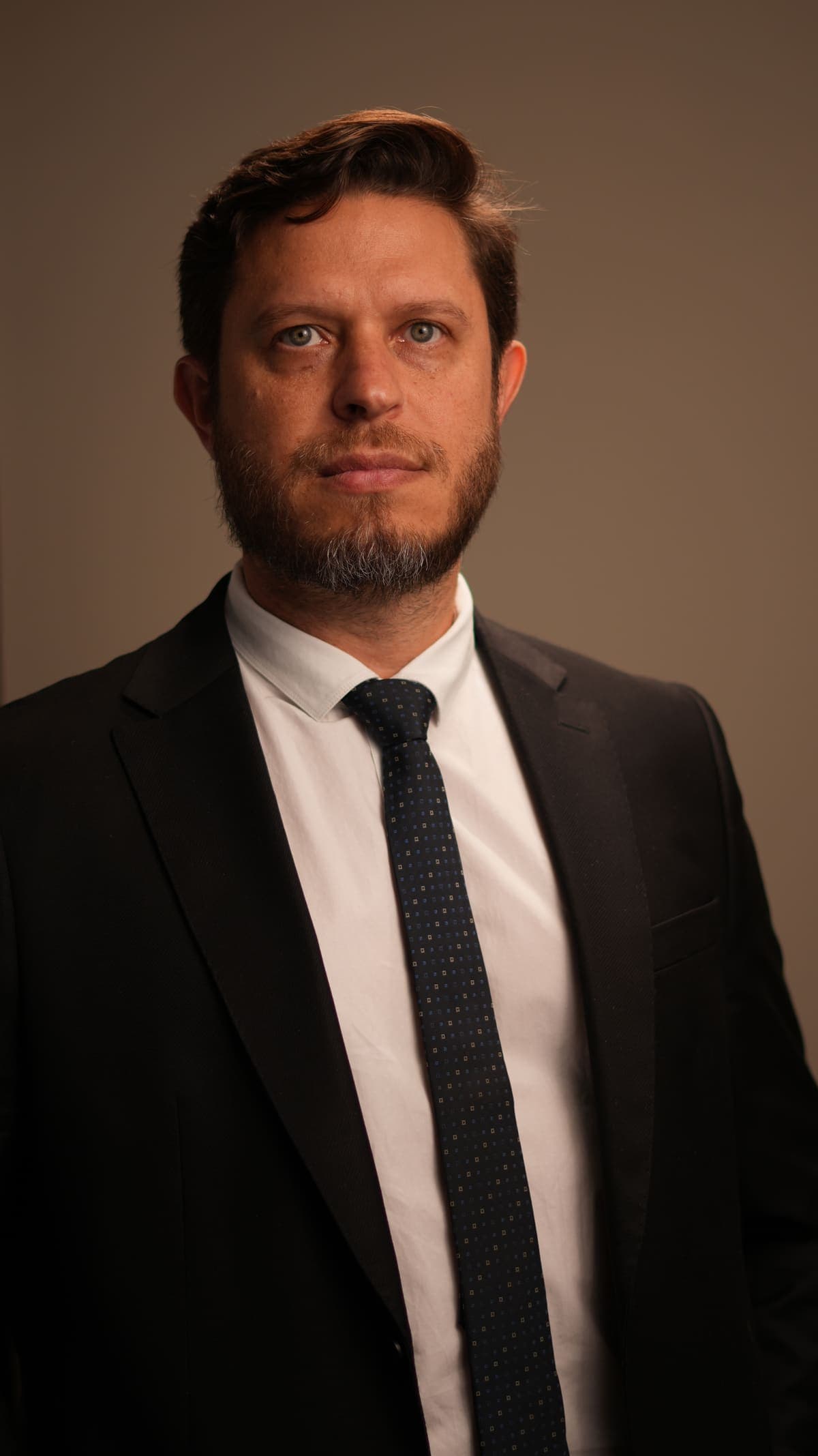 Pablo Felipe Silva em atendimento no escritório, Presidente Prudente/SP